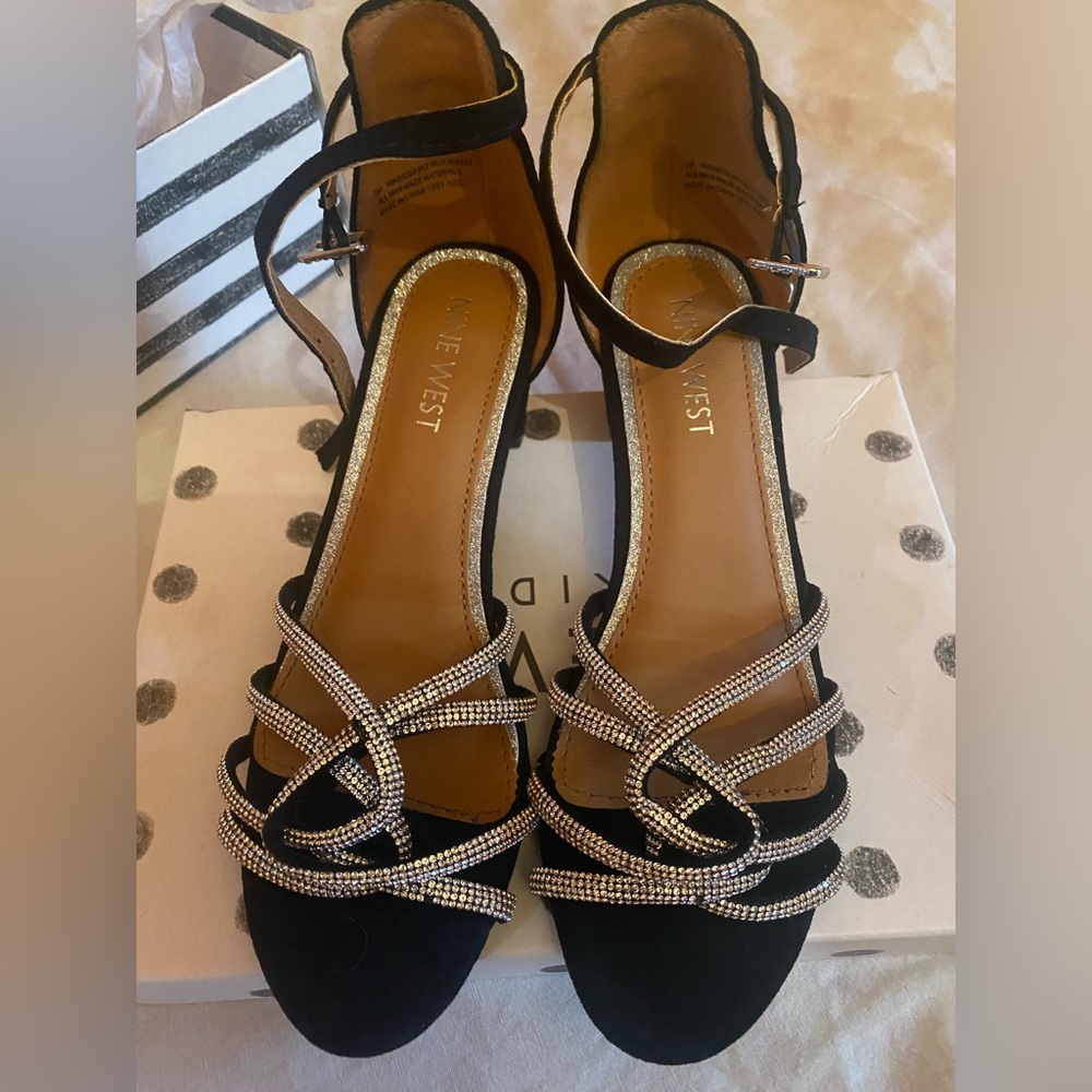 Girls shoes